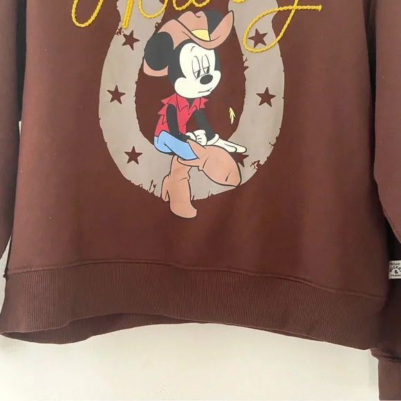 Disney Mickey Mouse Cowboy Pullover Crew Sweatshirt Size M Western Horseshoe - Picture 4 of 12